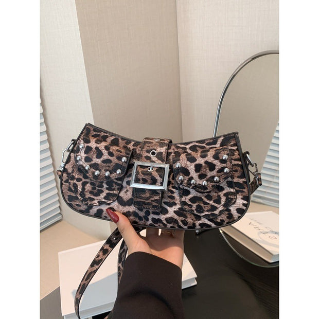 One Shoulder Underarm Design Crossbody Bag